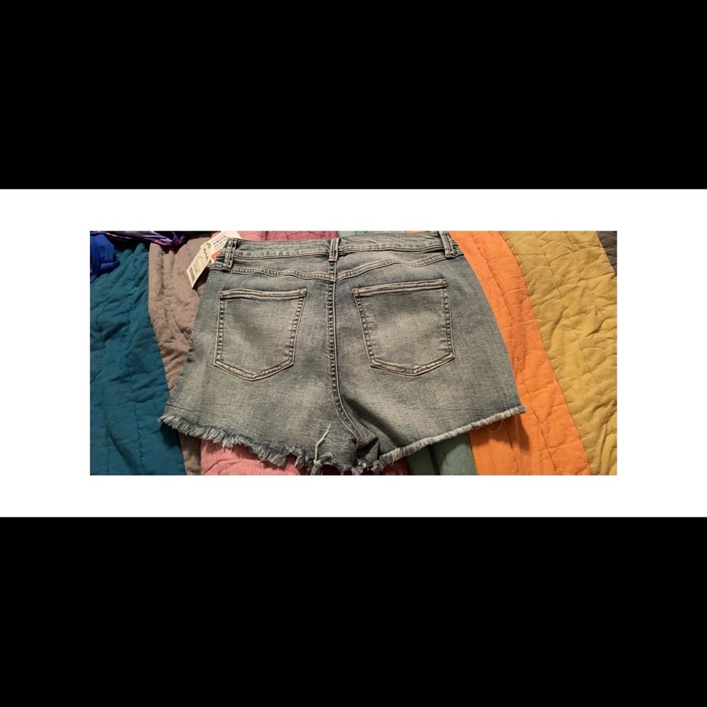 Rewash Jean Shorts - Picture 4 of 4